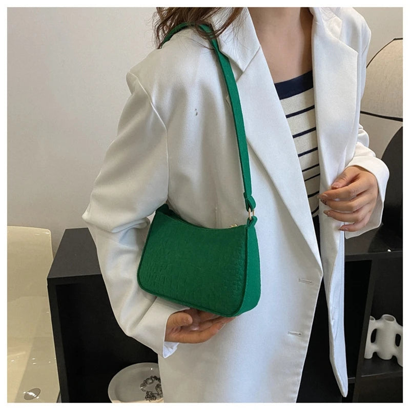 Popular Retro Gentle Temperament Small Square Bag 2024 Autumn Shoulder Handheld Fashion Casual Yankee Underarm Small Square Bag